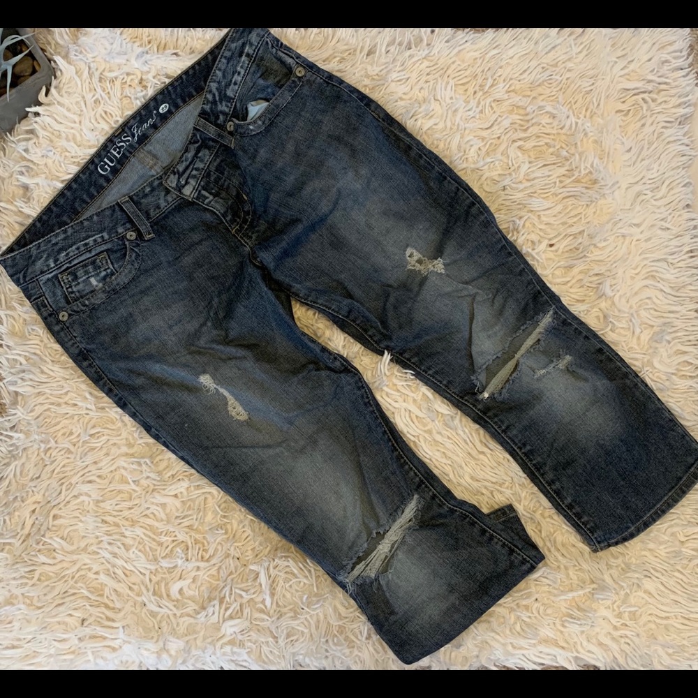 Women’s GUESS Crop Distressed Jeans Size 29